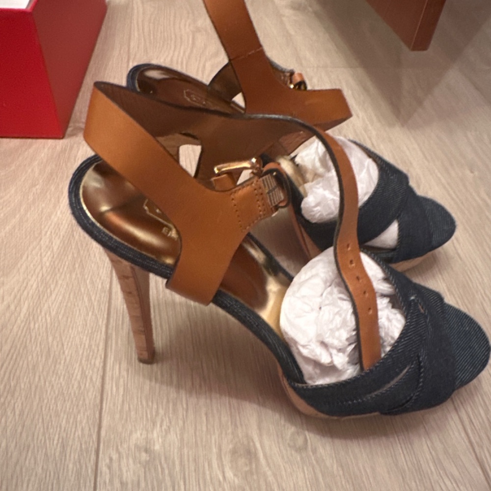 Coach shoes - Picture 2 of 3